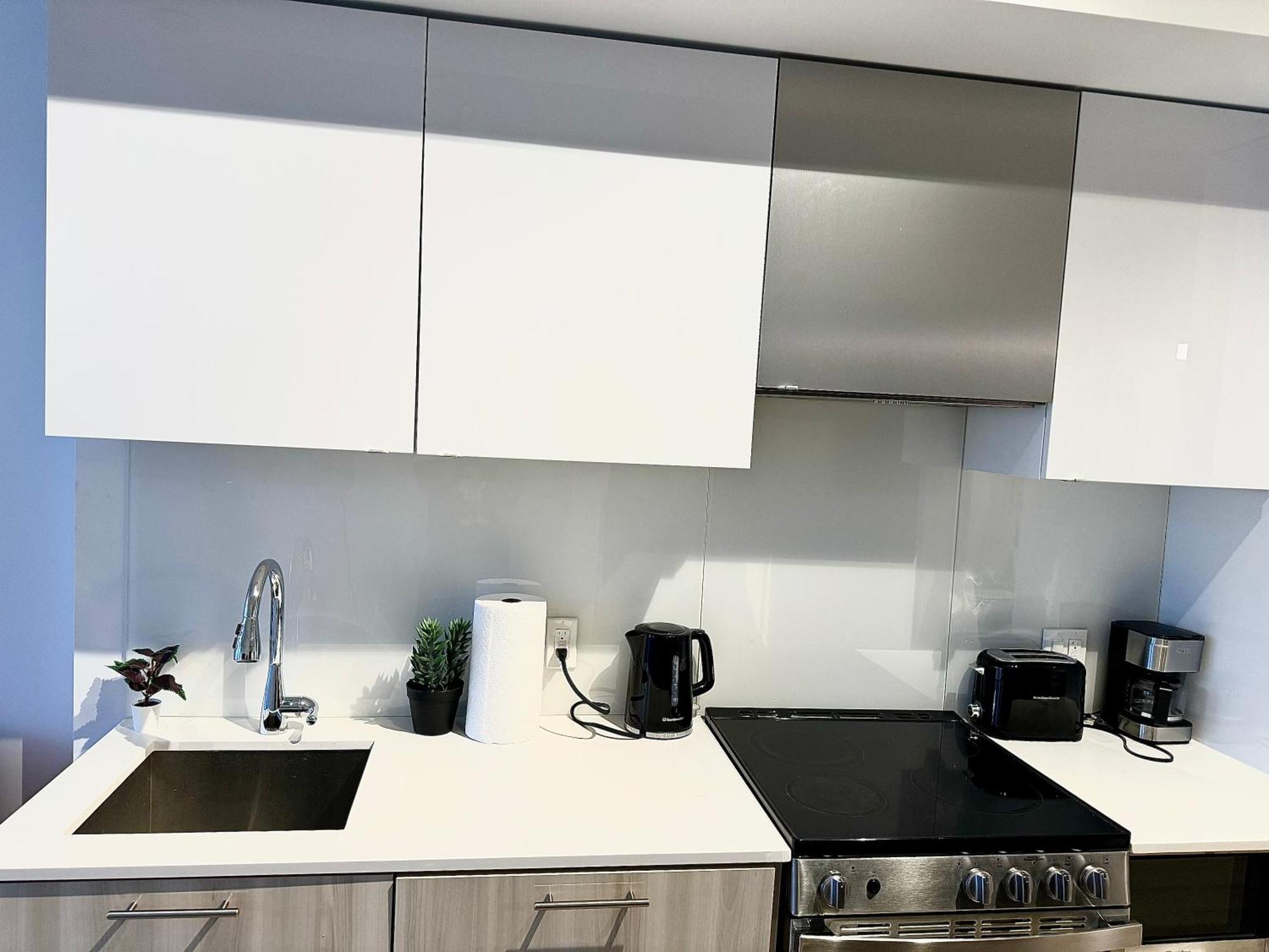 Elegant Condo Near Eaton Centre Mall Торонто Екстериор снимка