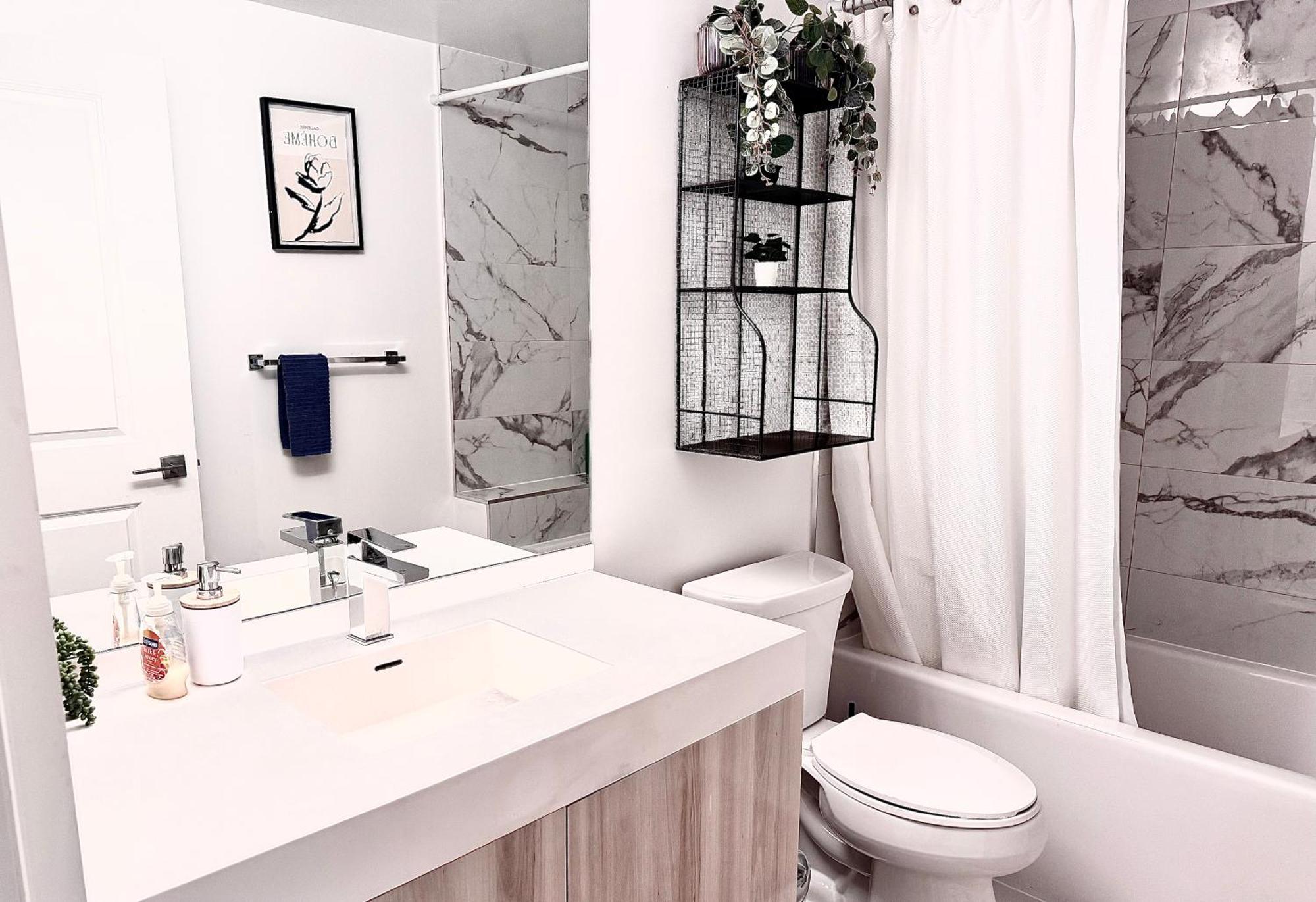 Elegant Condo Near Eaton Centre Mall Торонто Екстериор снимка