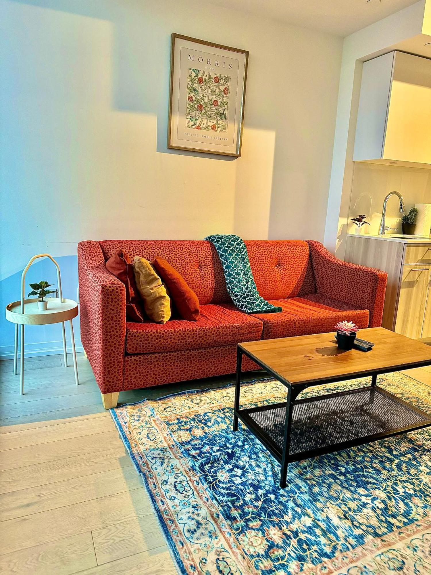 Elegant Condo Near Eaton Centre Mall Торонто Екстериор снимка